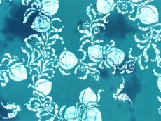 画像1:  【期間限定】 沢瀉屋の手ぬぐい　桃の丸に蝙蝠 蝋纈 (1)