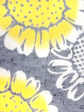 画像2:  【期間限定、7月7日20時〜販売開始】 注染工房の浴衣地手ぬぐい　ひまわりの花 グレー地 (2)