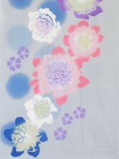 画像1: 【期間限定、8月5日20時〜販売開始】彩注染手拭い美香の手ぬぐい　雪割草 (1)