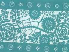 画像2: 【期間限定、11月9日20時〜販売開始】amiuの型染め手ぬぐい　幸せを運ぶねこ グリーン (2)