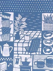 画像1: 【期間限定、11月9日20時〜販売開始】amiuの型染め手ぬぐい　コーヒーのある時間 ブルー (1)