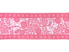 画像3: 【期間限定、11月9日20時〜販売開始】amiuの型染め手ぬぐい　幸せを運ぶねこ ピンク (3)