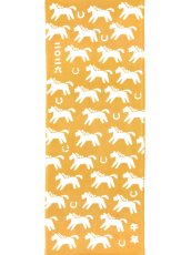 画像3: 【数量限定、12月7日20時〜販売開始】越後亀紺屋の2026年干支「午」手ぬぐい　馬が合う 黄土色 (3)