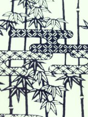 画像2: 梨園染の匠の技手ぬぐい　竹に霞取り七宝 淡緑 (2)