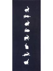 画像3: 【8月の期間限定】いわいやむすびの手ぬぐい　八兎物語 (3)